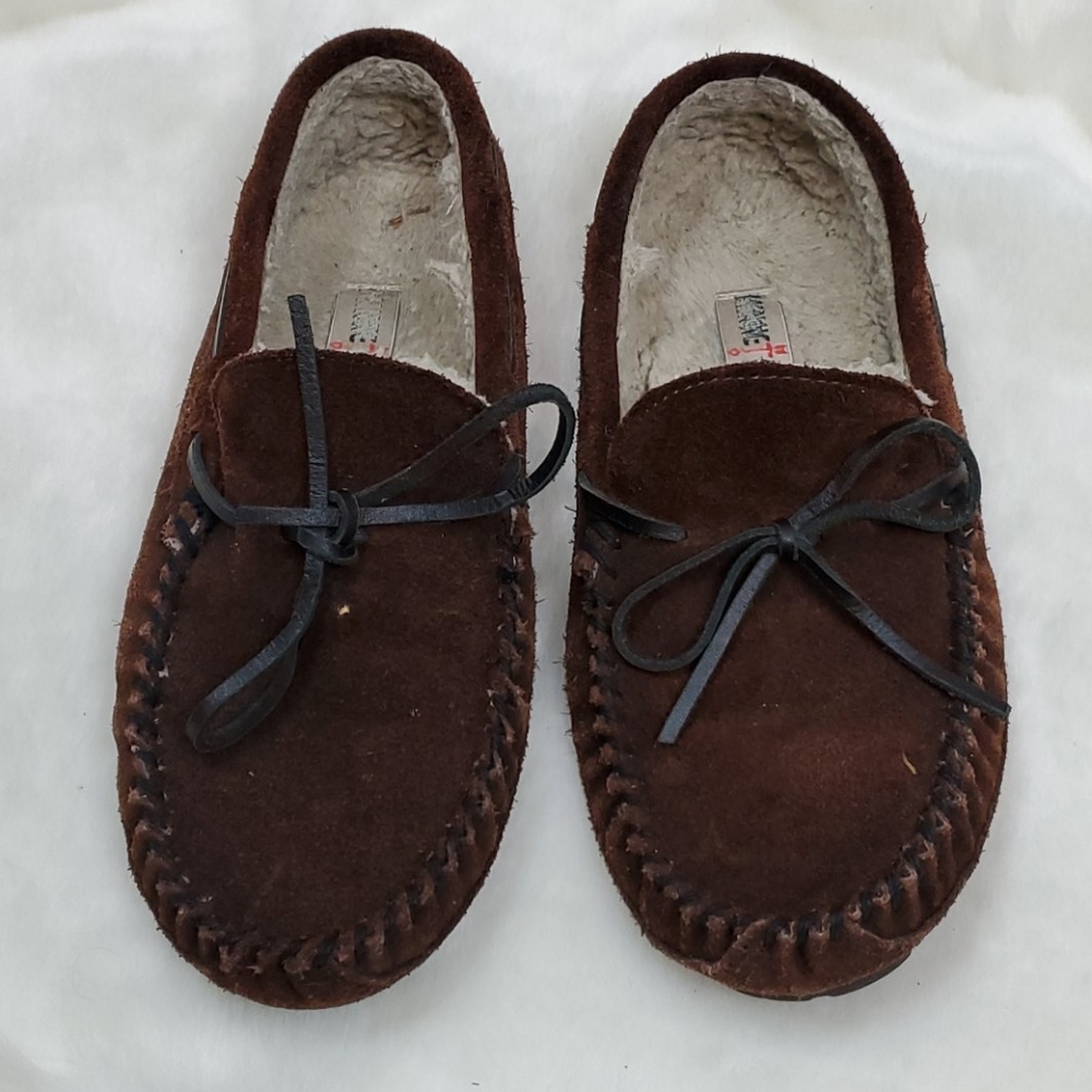 Minnetonka brown suede slip on shoes size 9